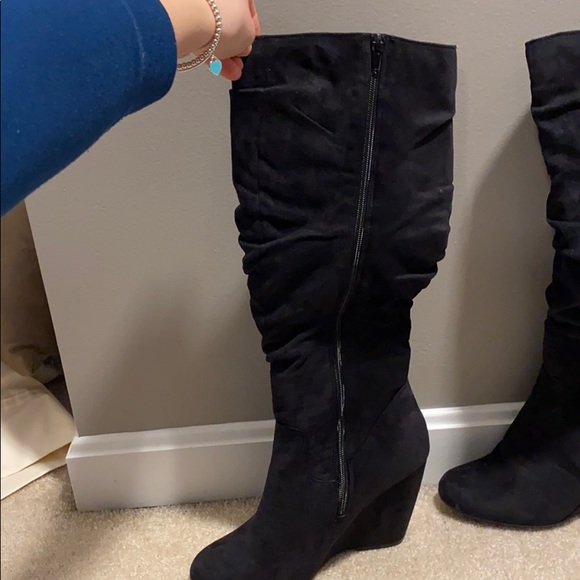 Black suede boots - Picture 2 of 2